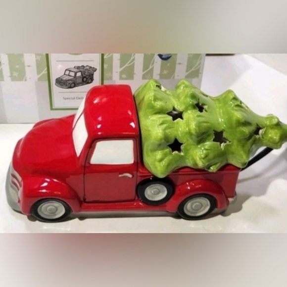 Scentsy Special Delivery Red Truck Warmer - Picture 2 of 4